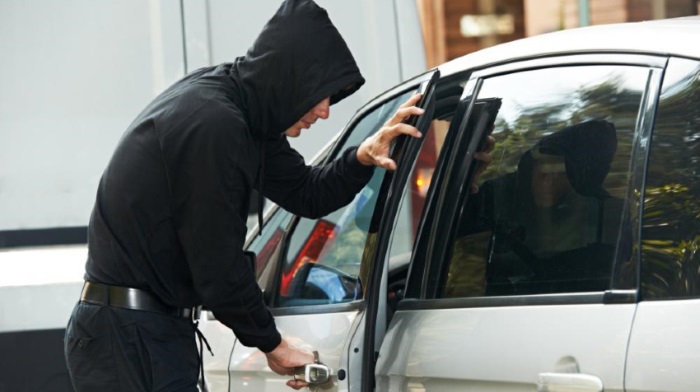 Putin signed a law requiring thieves to compensate all damage to the car