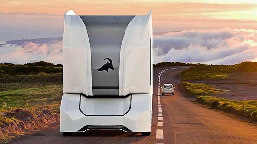 Swedish robotrac Einride T-Pod challenge Tesla Semi