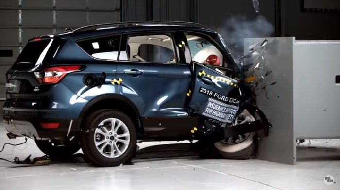 Crossover Ford Kuga failed the new crash test