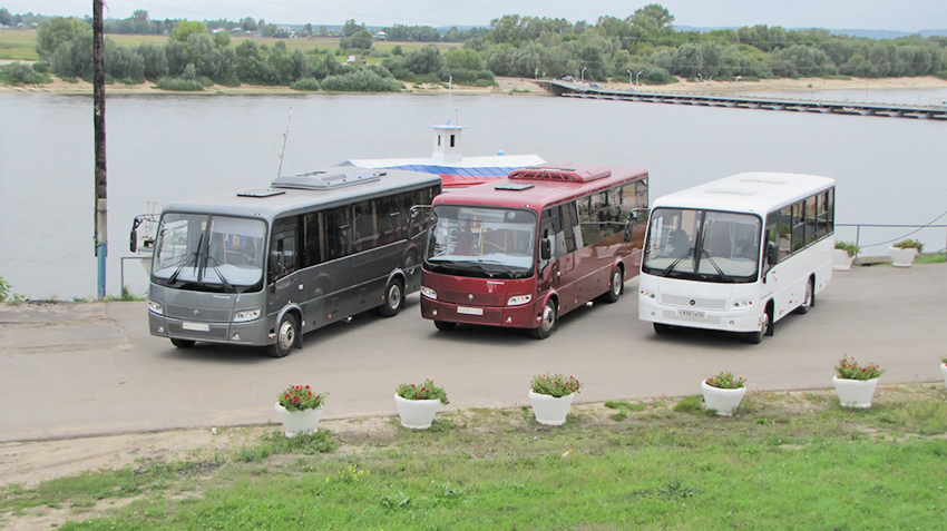 In April, the buses-cars rushed by half