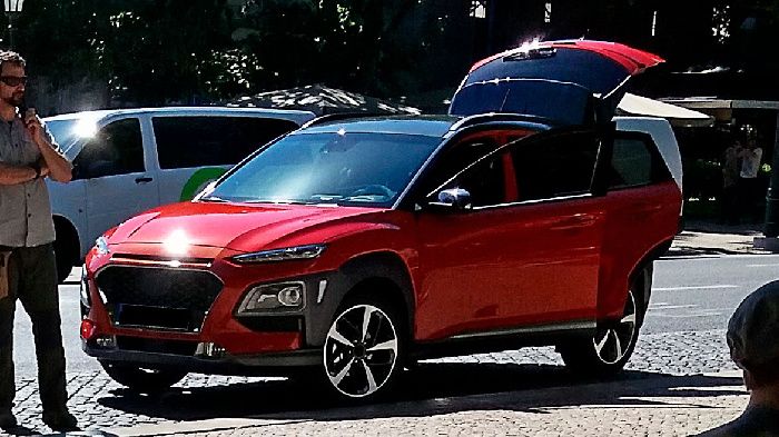 Hyundai Kona lit up in Lisbon