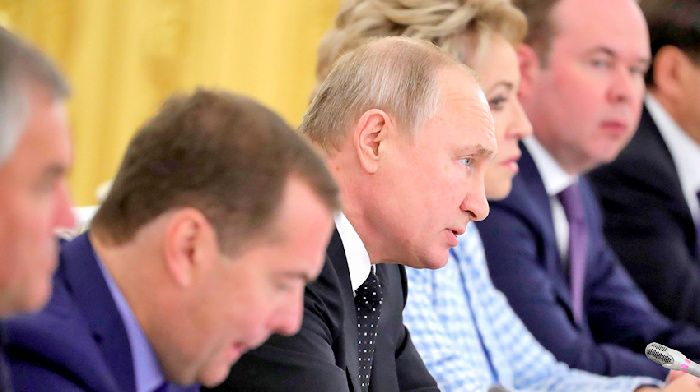 Putin walked on the state Council on road safety, repairs and fines