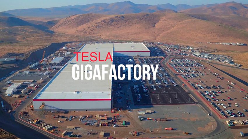 Tesla digs "ditches" for competitors