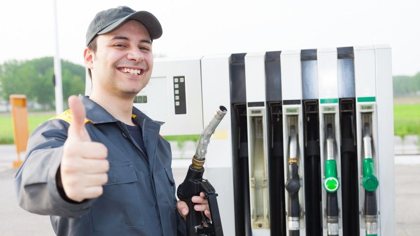 For checking the fuel at the pump will take Roskoshestvo