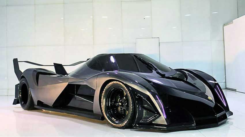 In Dubai, presented a 5,000-strong supercar