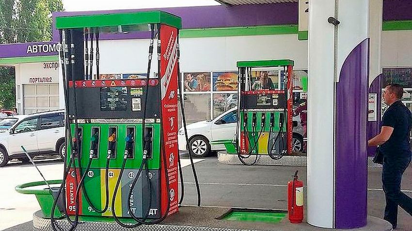 Crimean filling stations still sell fuel surrogate