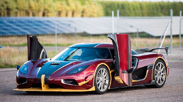 Hypercar Koenigsegg Agera RS in absentia won the Bugatti Chiron