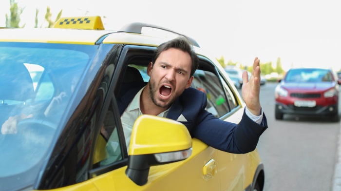 Russian taxi can force be equipped with cameras