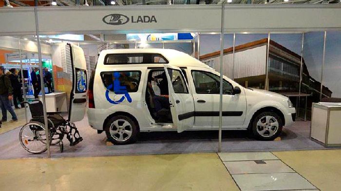 In Moscow showed the social car