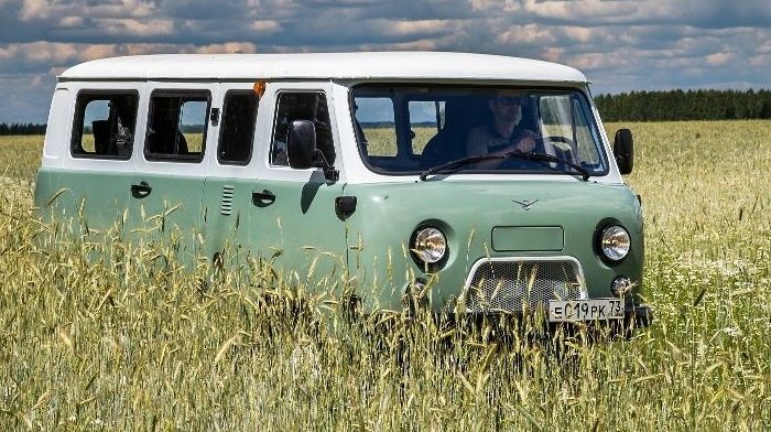 UAZ has released a commemorative special version "Loaf"