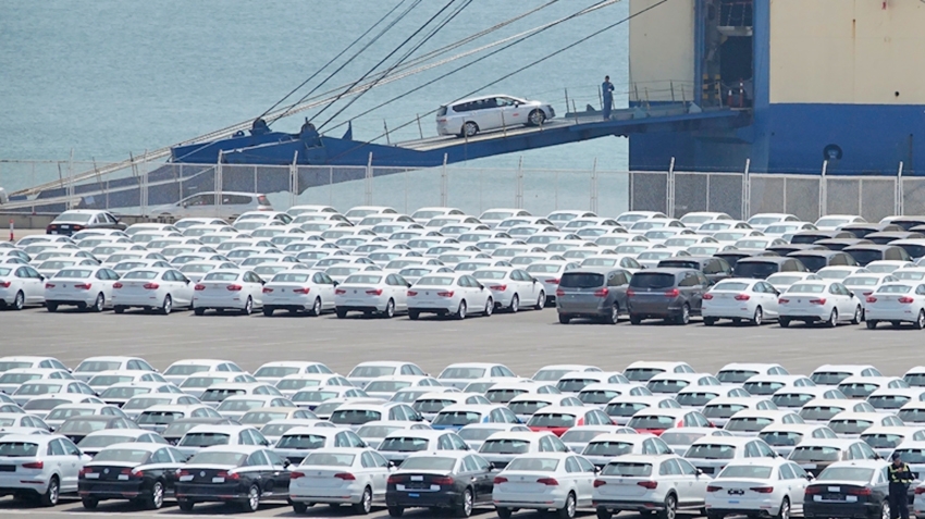 The Chinese car market is going to derail the efforts of Beijing