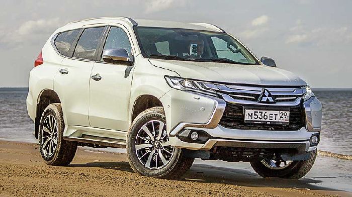 Mitsubishi Pajero Sport became available with a beige interior