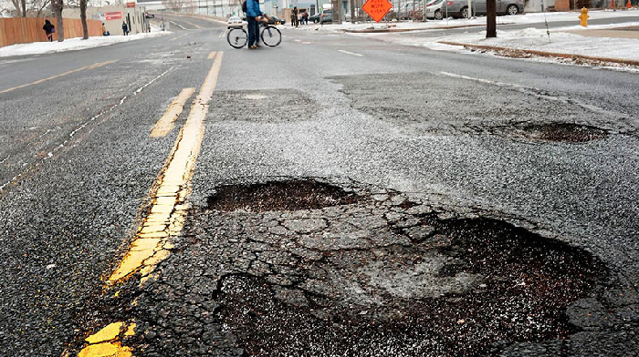 Experts called the Russian cities with the worst roads