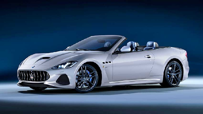 Presents Maserati GranCabrio 2018 model year