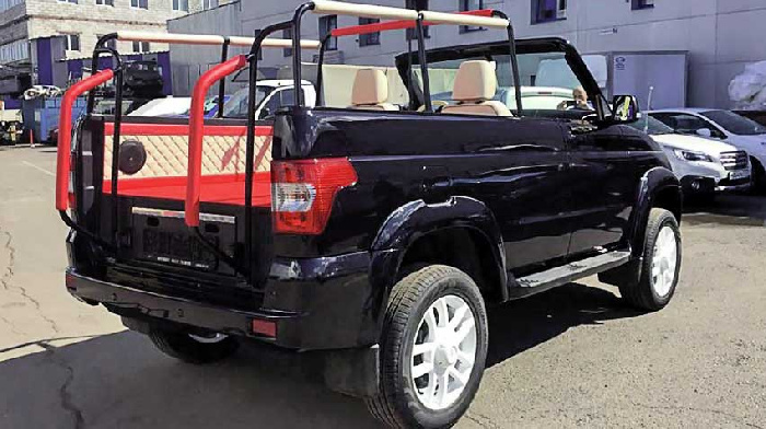 UAZ has released a convertible version of the "Patriot"