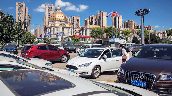Chinese automakers are panicking at the first sign of depression