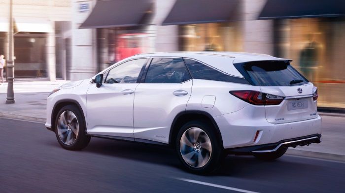 Named the Russian prices Lexus RX L