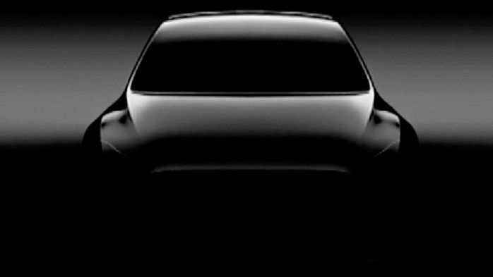 Tesla Model Y – compact electrophoretic