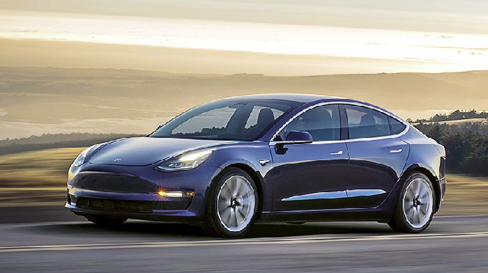 Elon Musk presented the Tesla Model 3