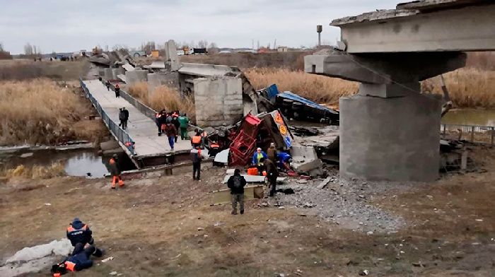 Two KAMAZ has brought down the emergency bridge near Voronezh