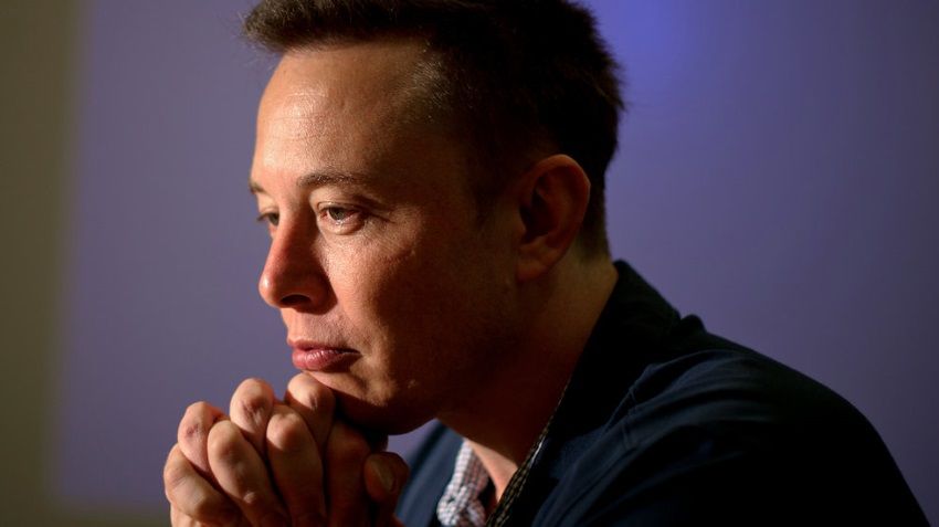 Musk under investigation, quotes, Tesla fall
