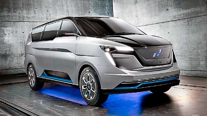 ICONIQ Seven mini-van, power outlet, luxury