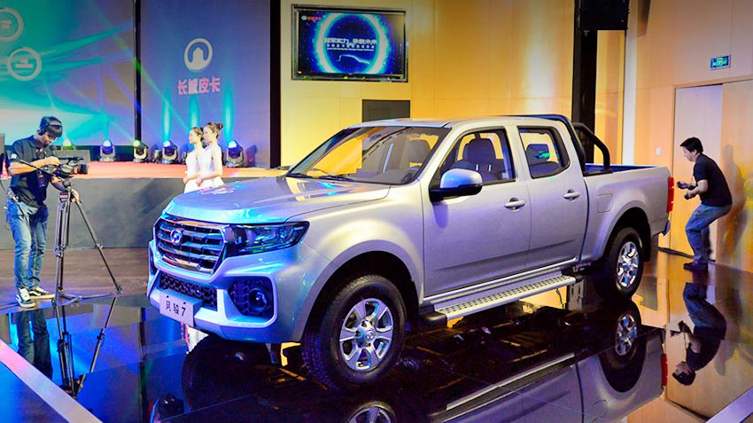 Chinese pickups lose the cargo and diesel