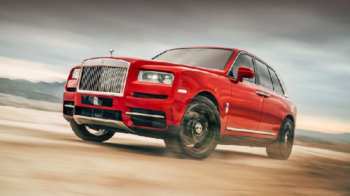 Rolls Royce Cullinan appeared on the tests in Moscow and St. Petersburg