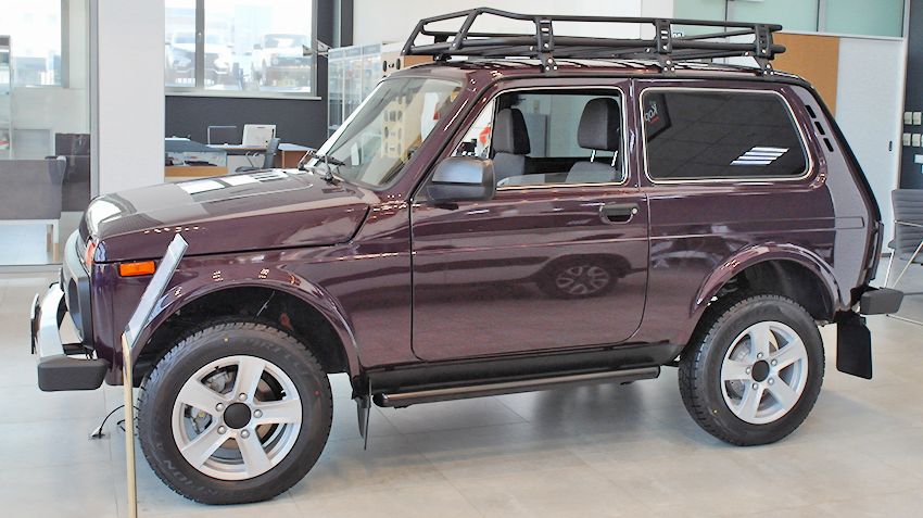 VAZ is preparing to release in December, the updated SUV LADA 4x4 FL