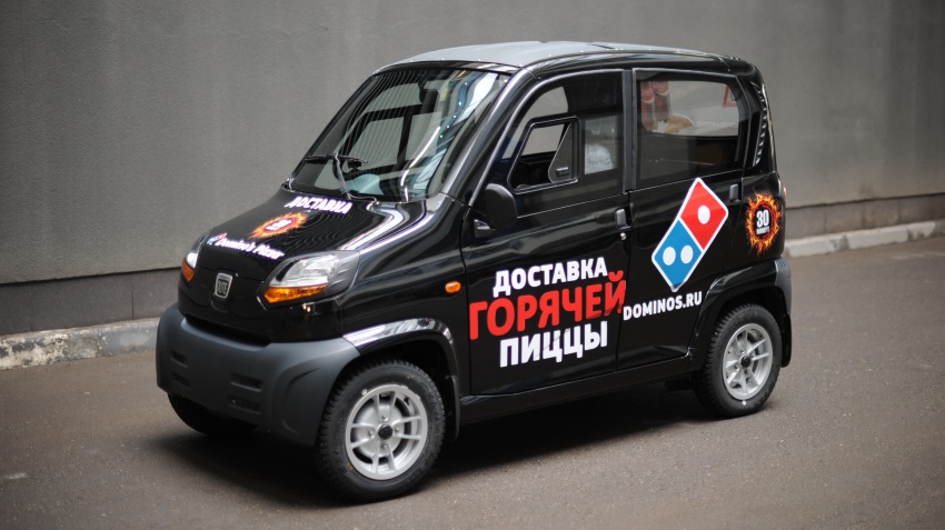 Indian Quad bike Bajaj Qute will be delivering pizza in Moscow