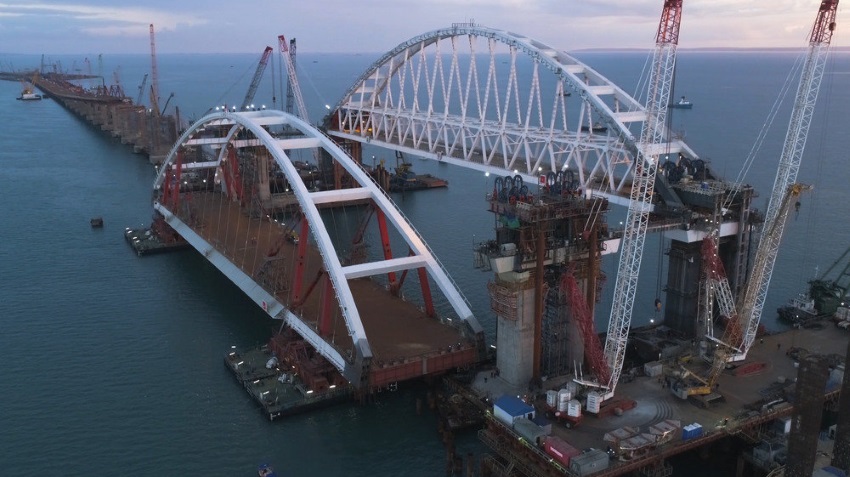 Traffic on the Crimean bridge will open in may