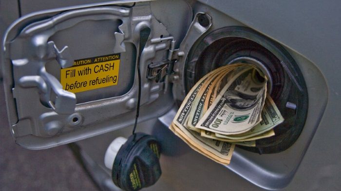 Refueling will be fined a turnover of over underfilling fuel
