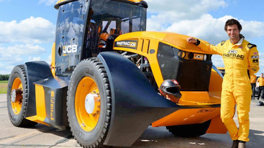 Tractor JCB has broken the 100-mile threshold speed