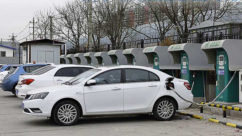 The Chinese market electric cars and hybrids grew in 2017 by 1.5 times