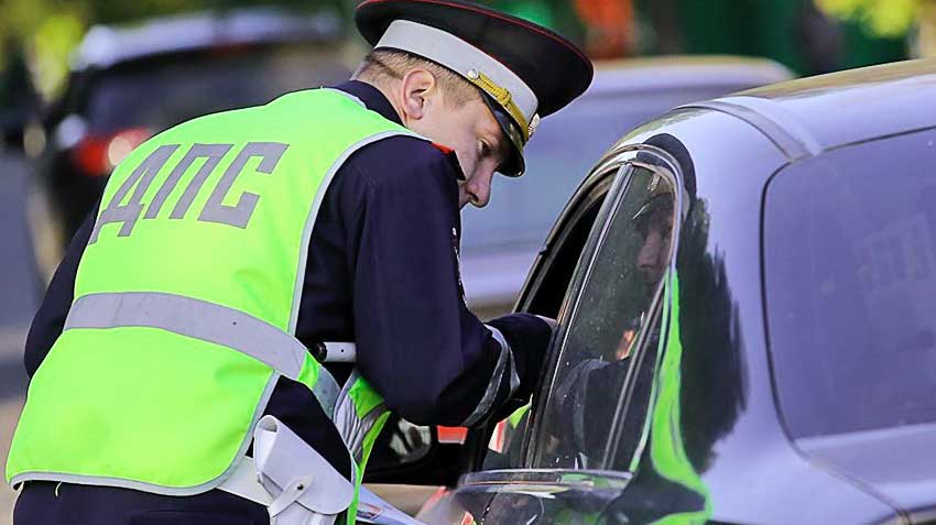 Entered into force a new administrative regulations of traffic police