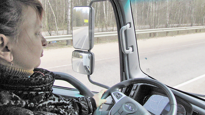 The mode of work and rest of drivers of buses and trucks entered in the SDA