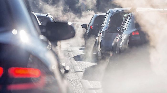 The British parliamentarians are willing for the sake of reducing CO2 emissions to prohibit private cars