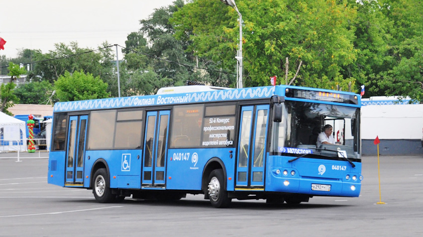 Traffic complicates obtaining rights for foreigners and avtobusnik