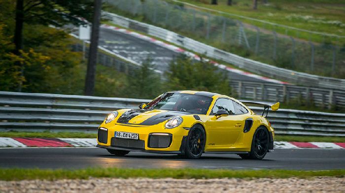 Porsche 911 GT2 RS has beaten the record of the nürburgring