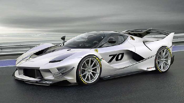 Racing coupe Ferrari FXX-K Evo learned to cling to the ground