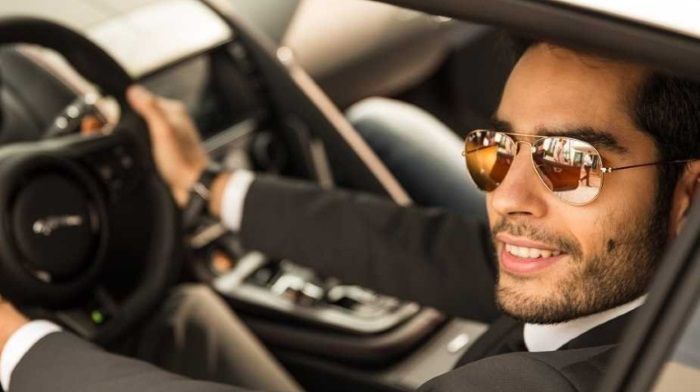 Scientists: expensive cars prevented serious relationship