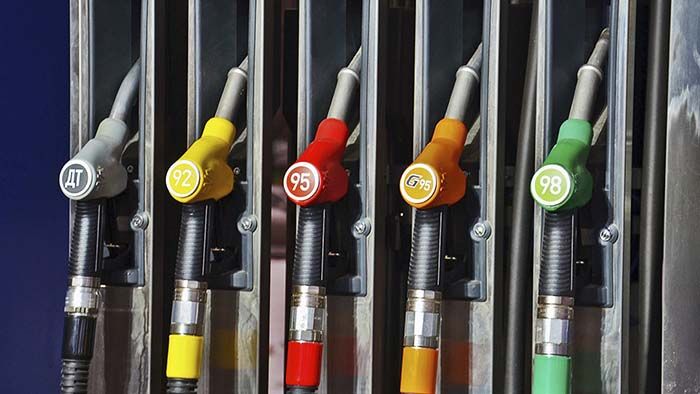 Counterfeit fuel at a gas station – battle!