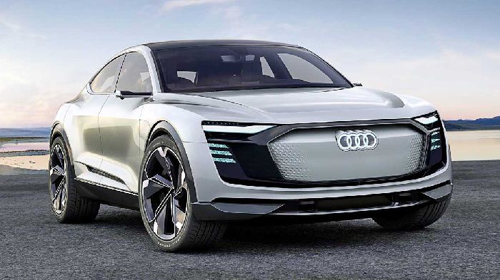 Audi e-tron Sportback – four rings and socket