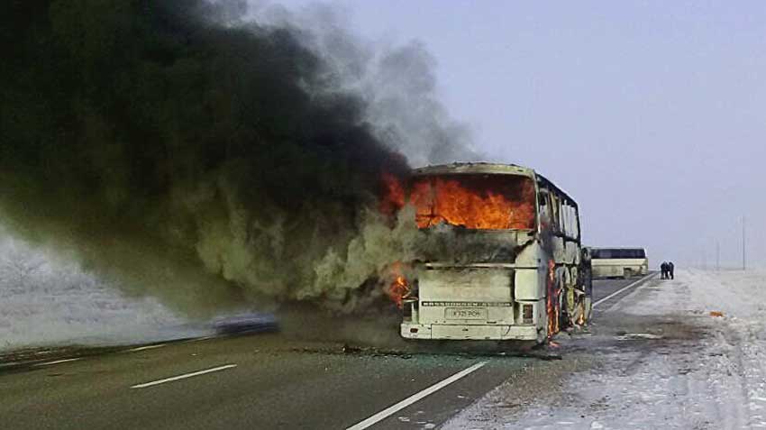 Locked the door on the bus cost 52 human lives