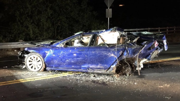 Tesla Model S got into a deadly car accident. Again