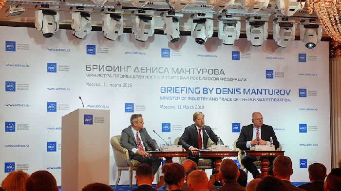 Denis Manturov called for a reasonable approach to the localization of automotive components