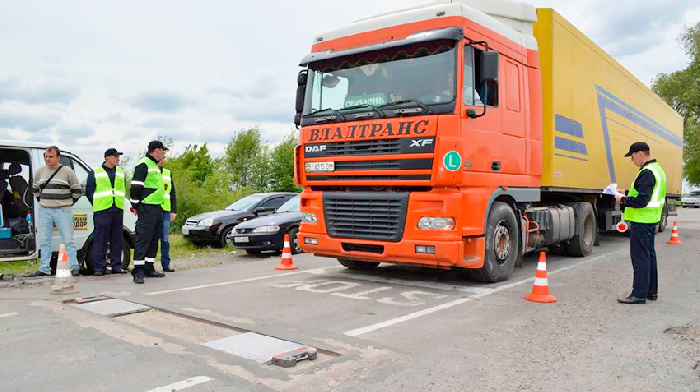Trucks want to seize the advantage