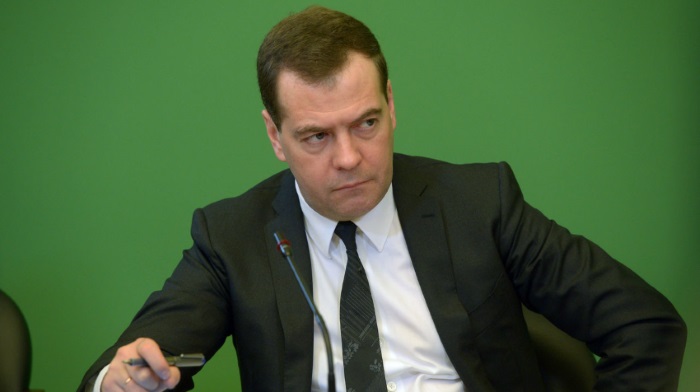 Dmitry Medvedev can sign the law on protective duties for oil the rest of the week