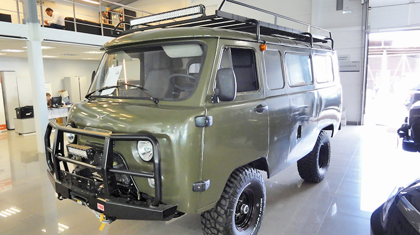 Released UAZ "Loaf" in style "Trophy"