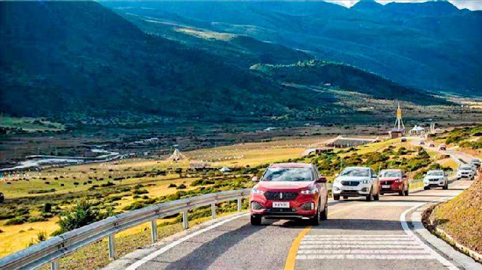 The car market of China has been falling for 15 consecutive months, and the PEV market – the third month in a row